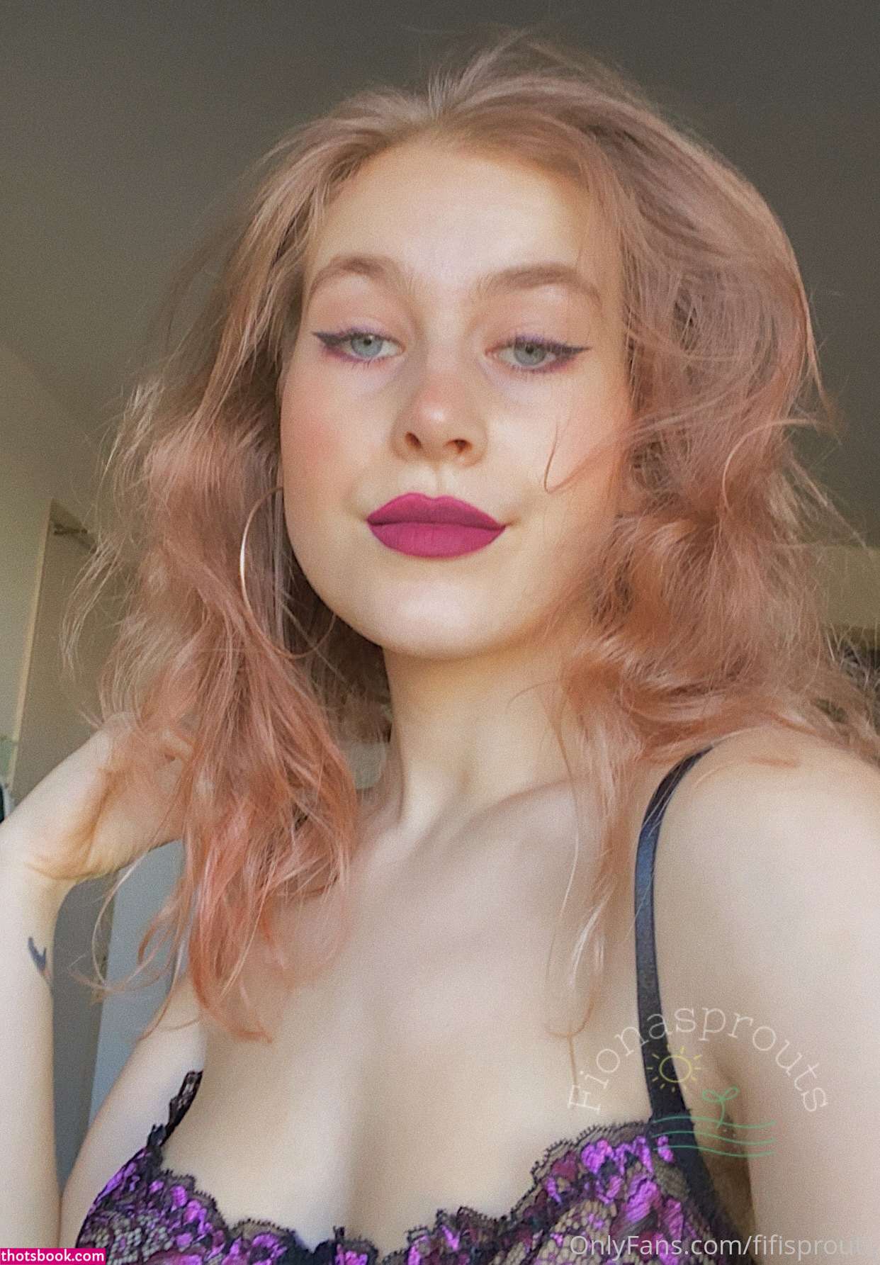 Fiona Sprouts Photo #42