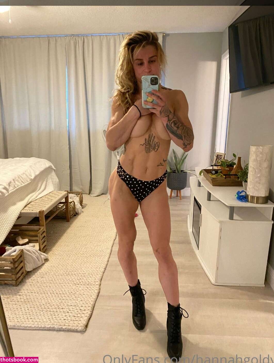 Hannah Goldy Photo #7