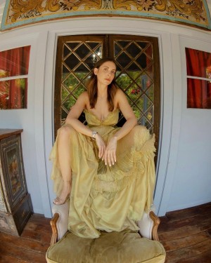 Alison Brie Photo #49