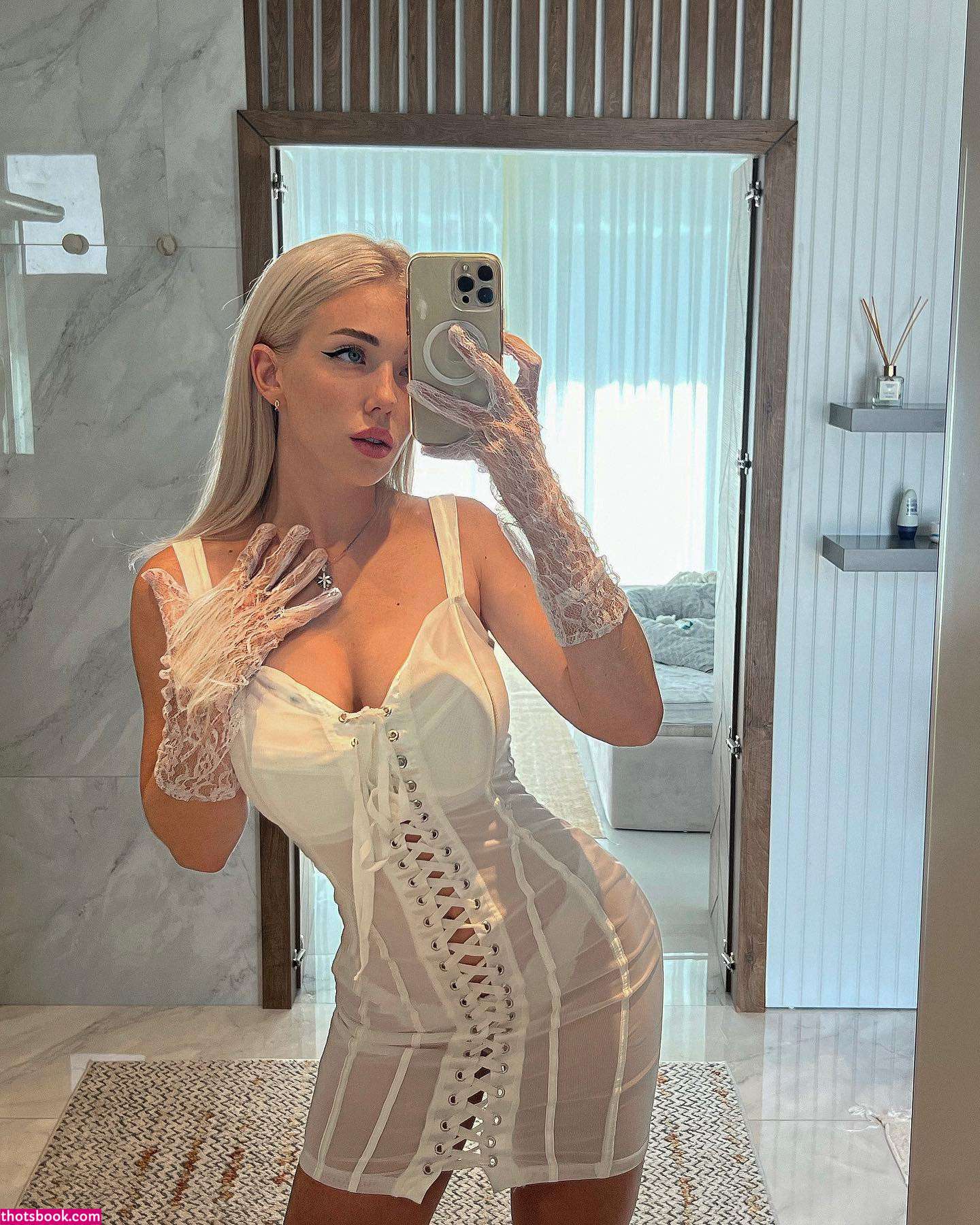 Christine B Photo #27