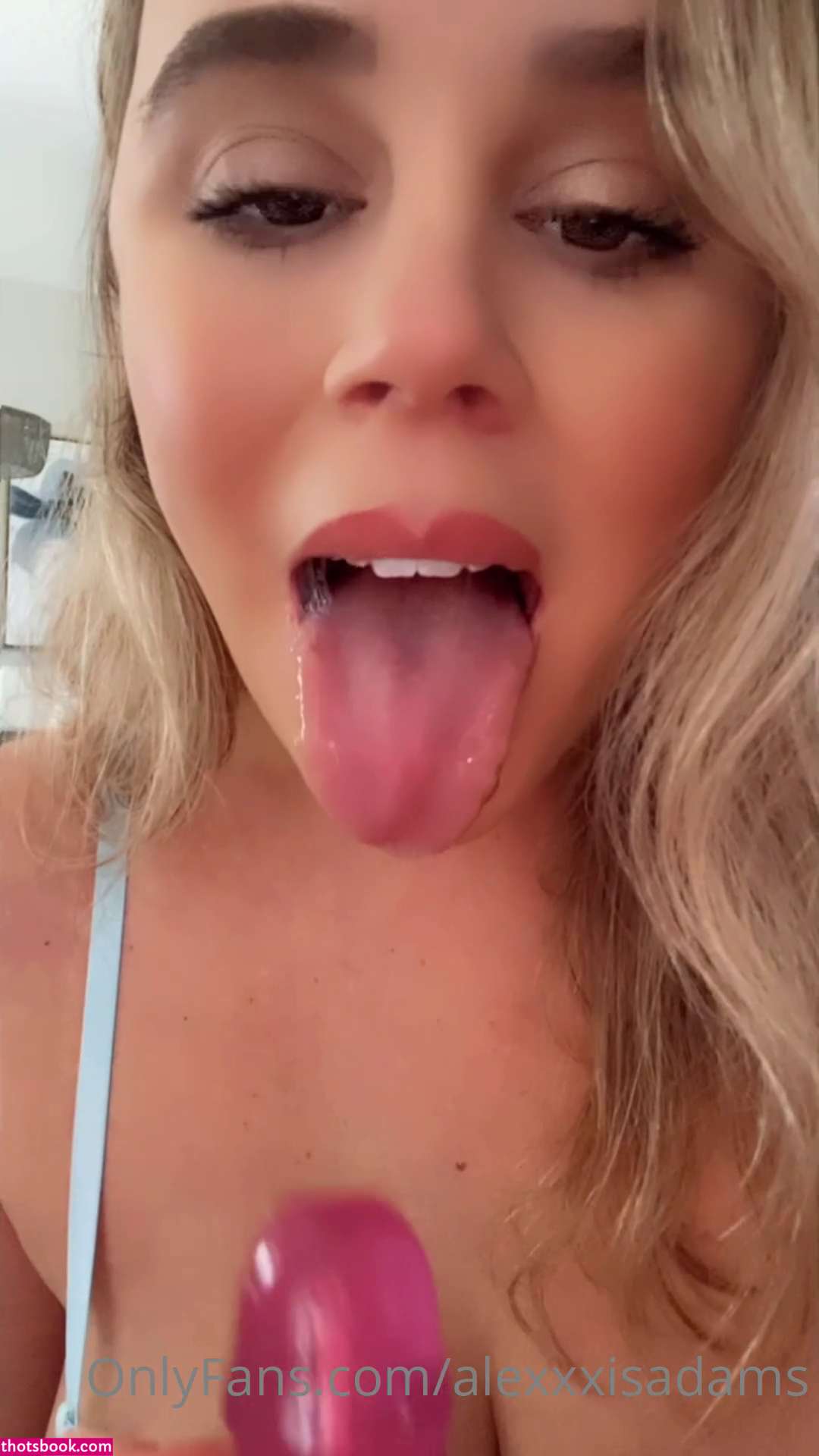 alexxxisadams Photo #3