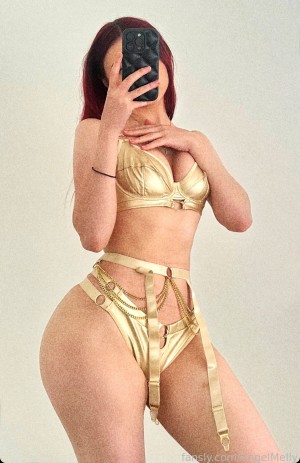 Angelmelly Photo #133