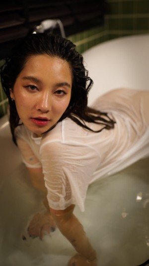 irisadamsone Photo #55