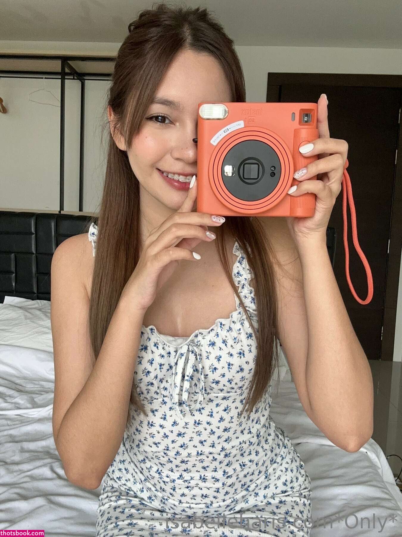 Isabelle Haris Photo #32