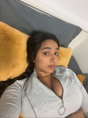 Rakhi Gillv Photo #16