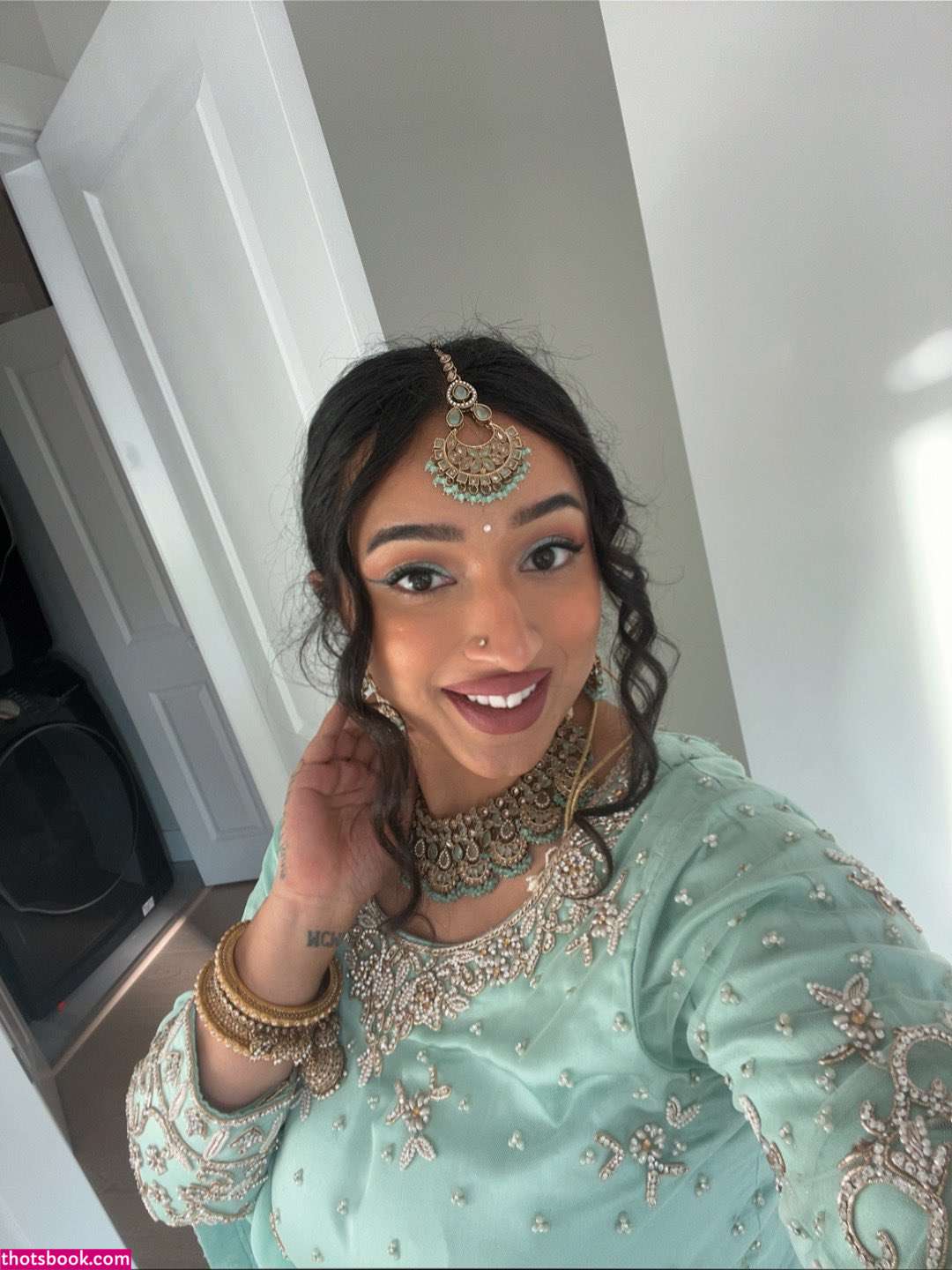 Rakhi Gillv Photo #24