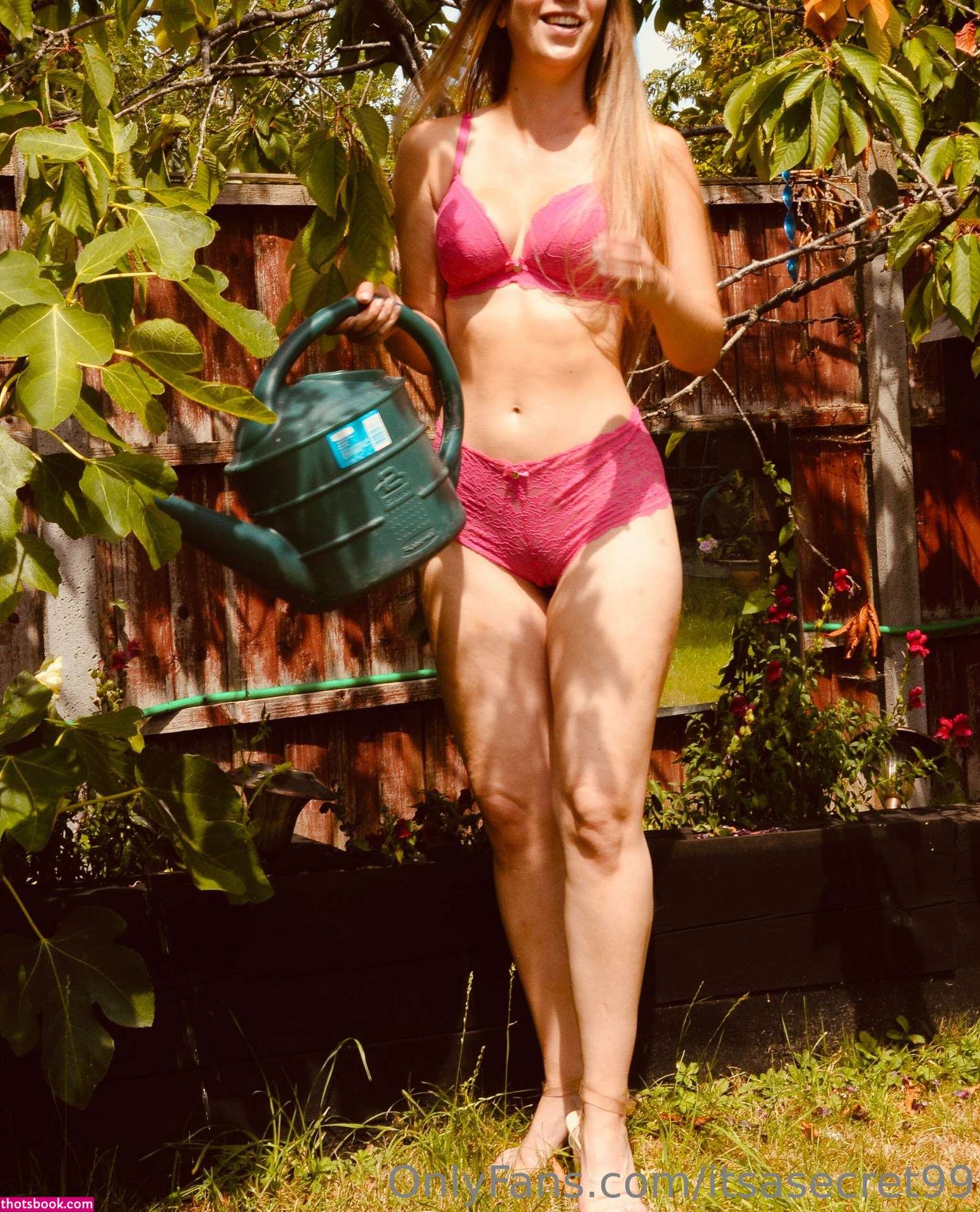 itsasecret99 Photo #9