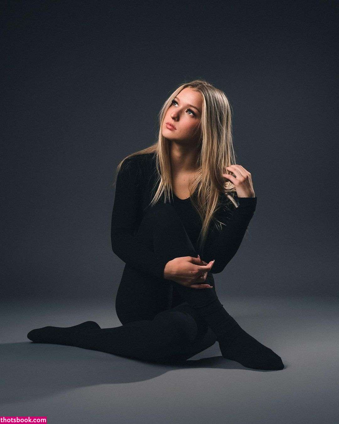 Emma Welyki Photo #24