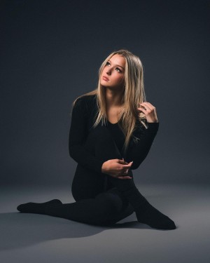 Emma Welyki Photo #24