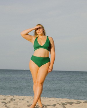 Iskra Lawrence Photo #7