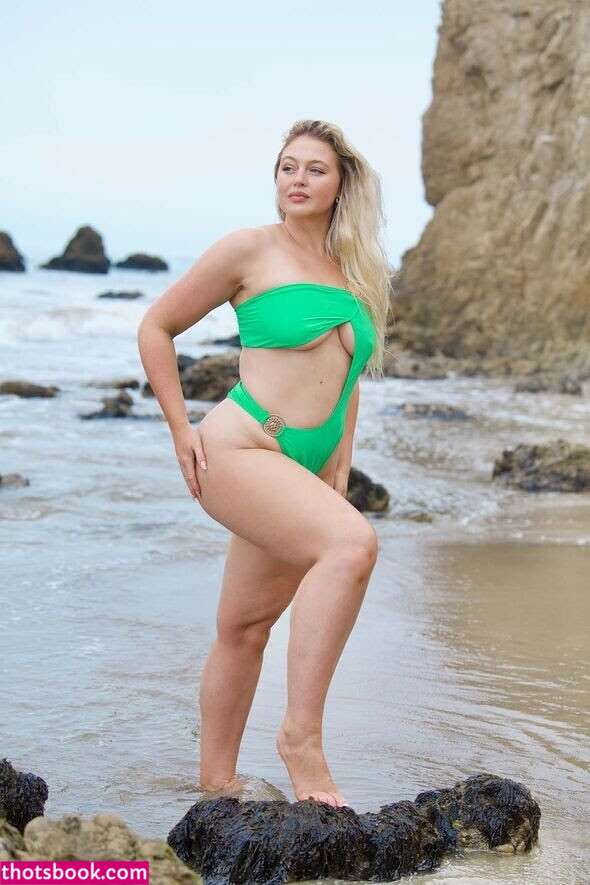 Iskra Lawrence Photo #26
