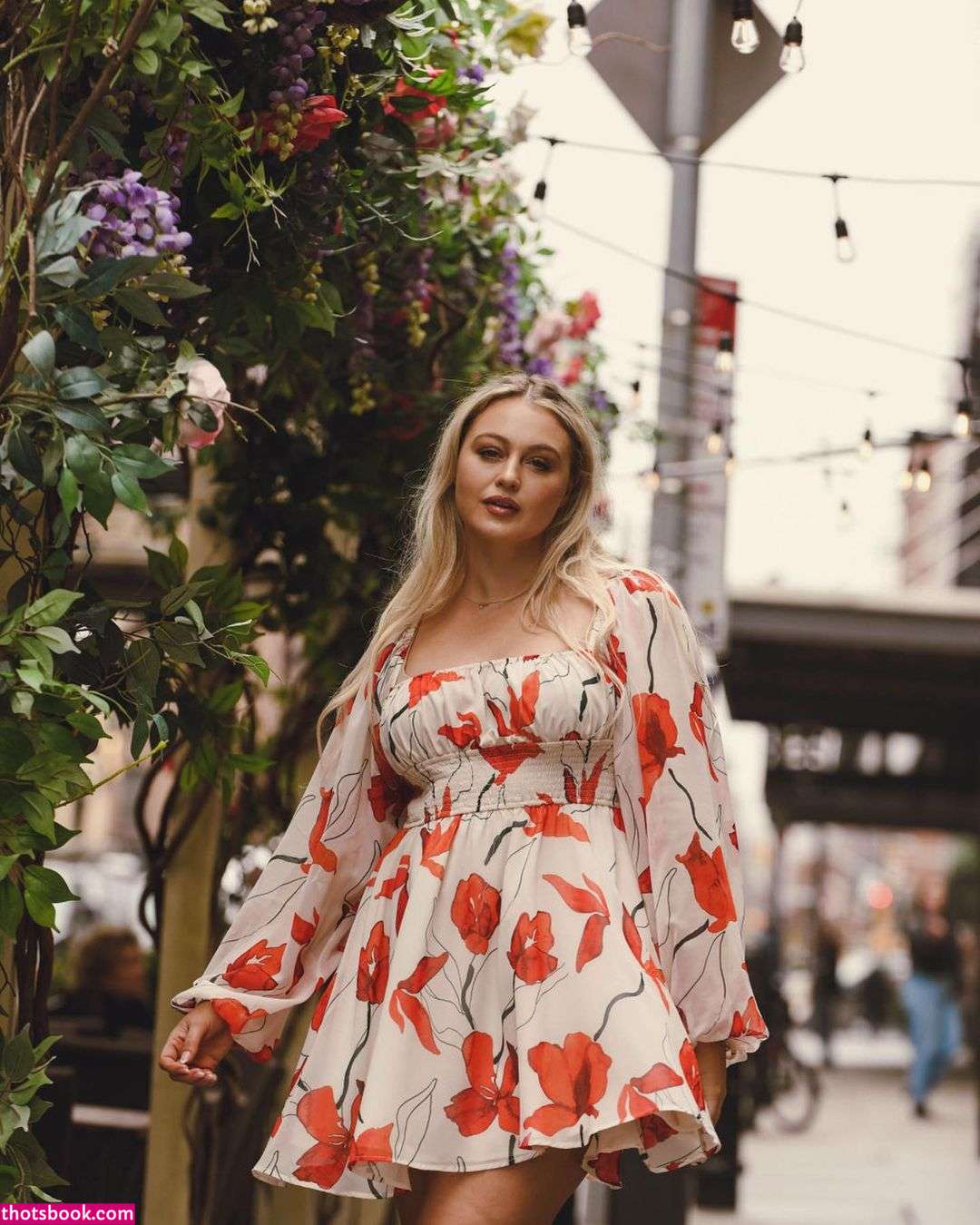 Iskra Lawrence Photo #48