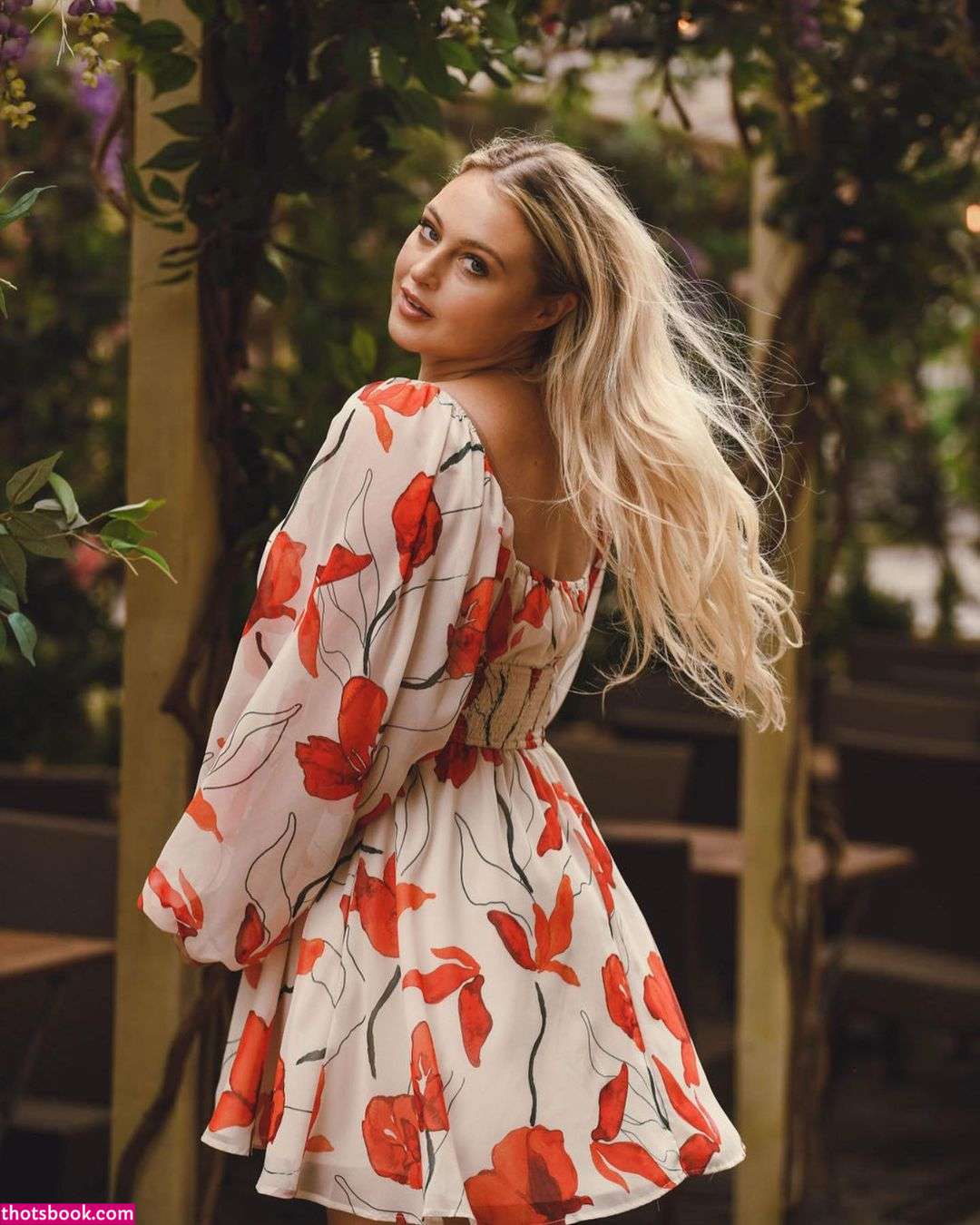 Iskra Lawrence Photo #51