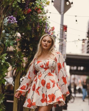 Iskra Lawrence Photo #48