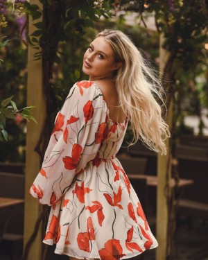 Iskra Lawrence Photo #51