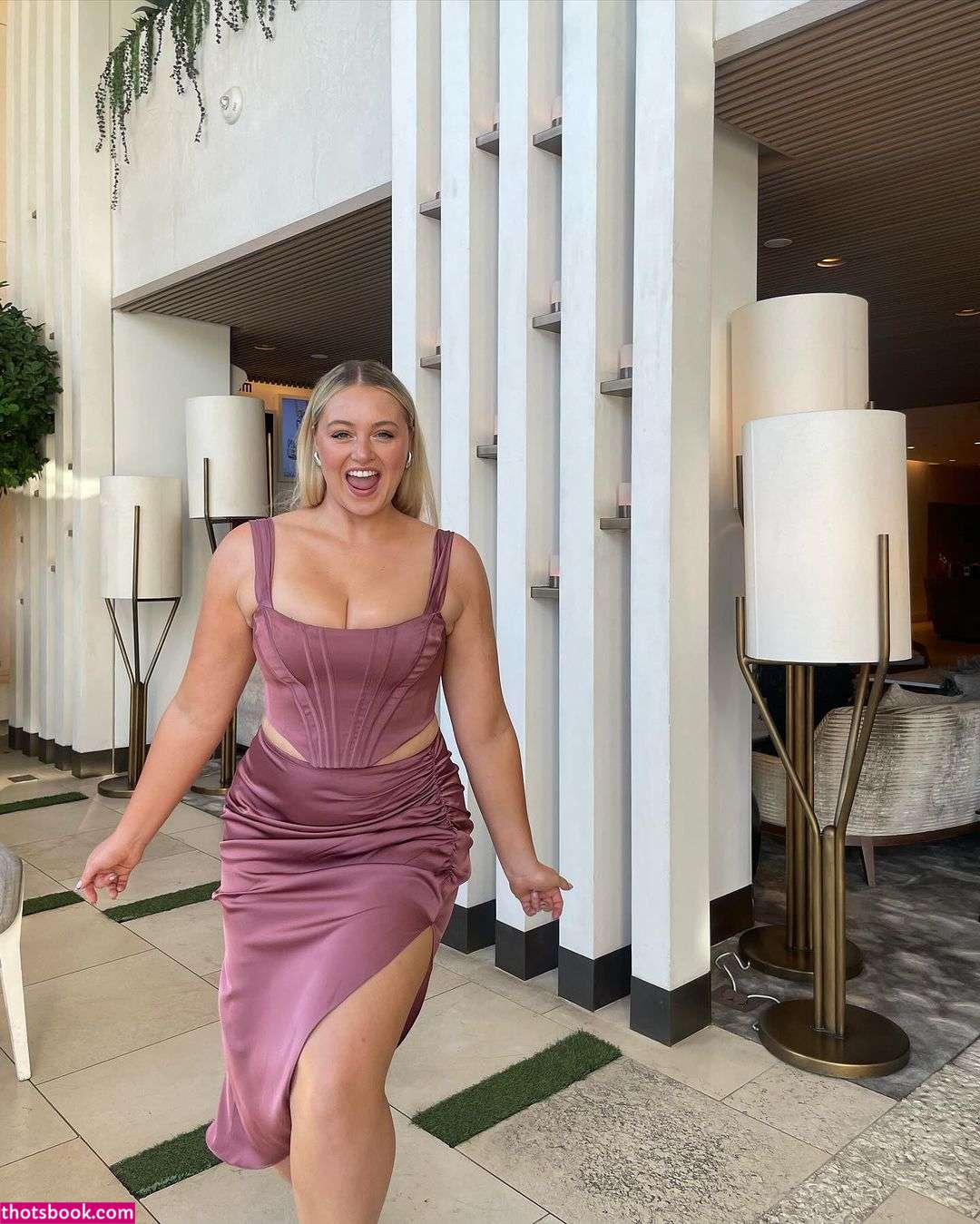 Iskra Lawrence Photo #66
