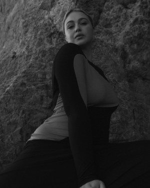 Iskra Lawrence Photo #78