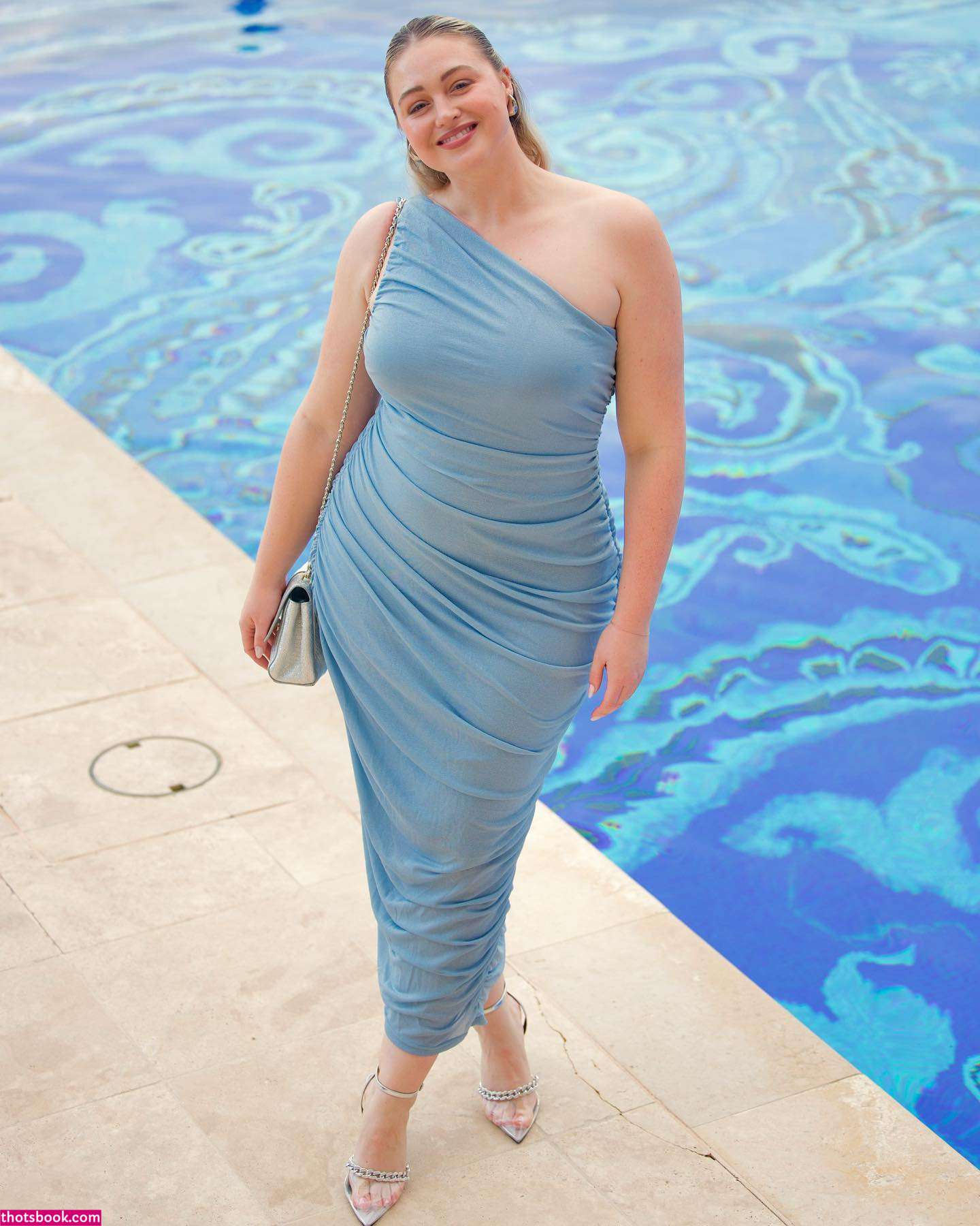 Iskra Lawrence Photo #87