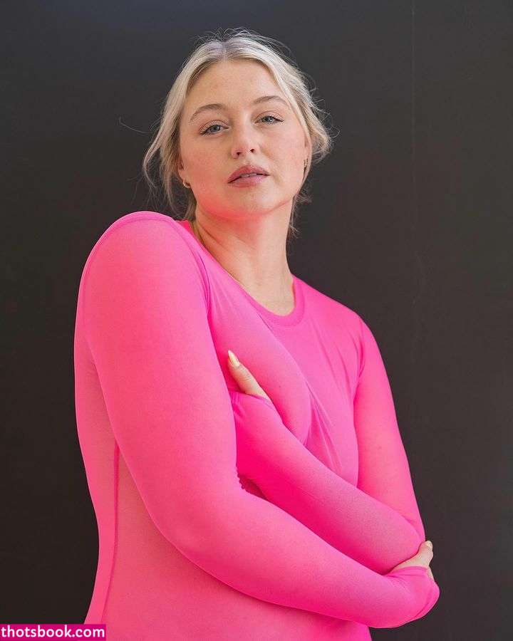 Iskra Lawrence Photo #90
