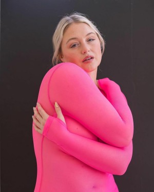 Iskra Lawrence Photo #94