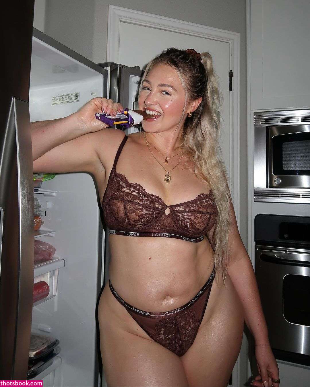 Iskra Lawrence Photo #99