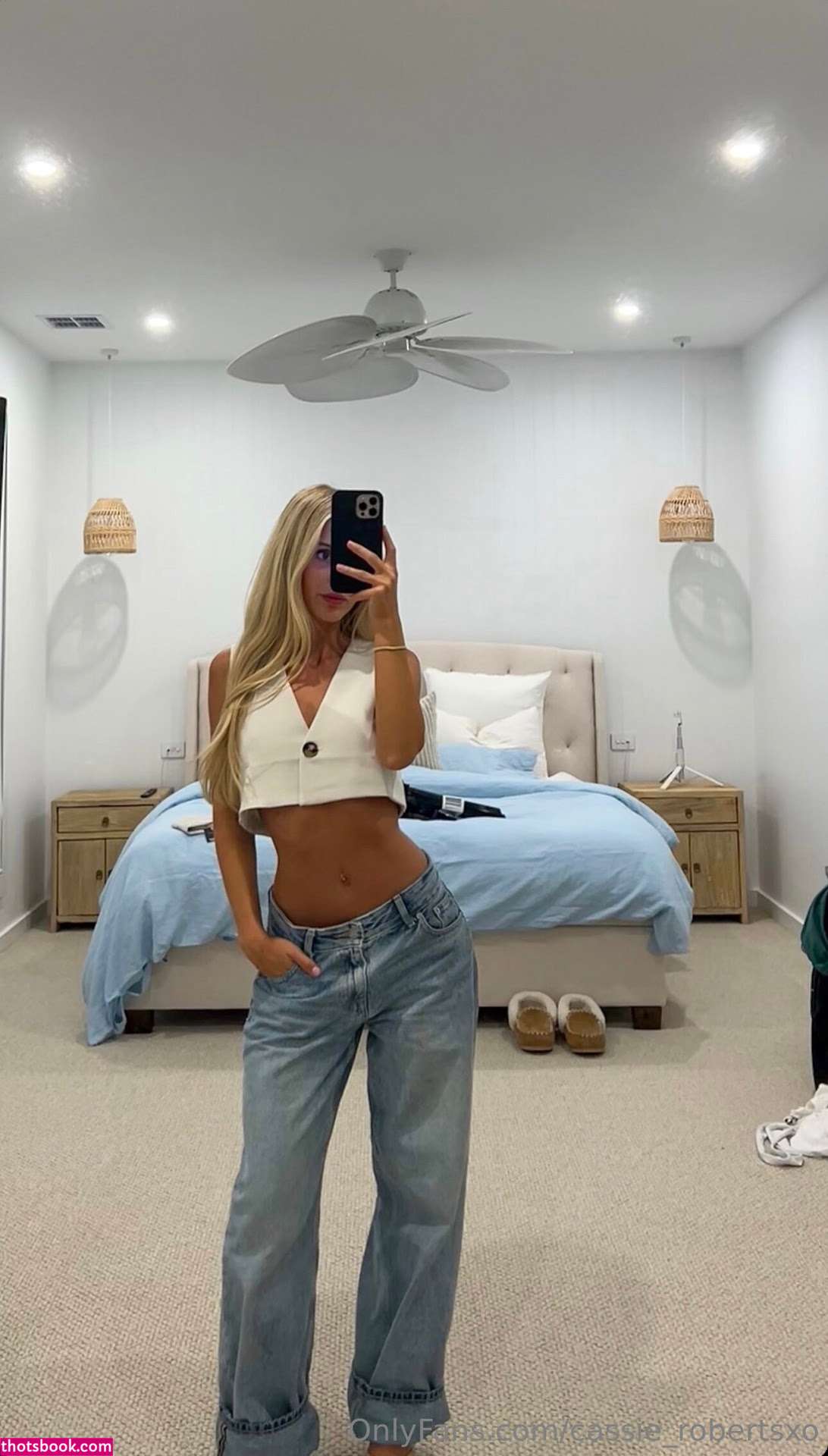 Chloe Roberts Photo #540556