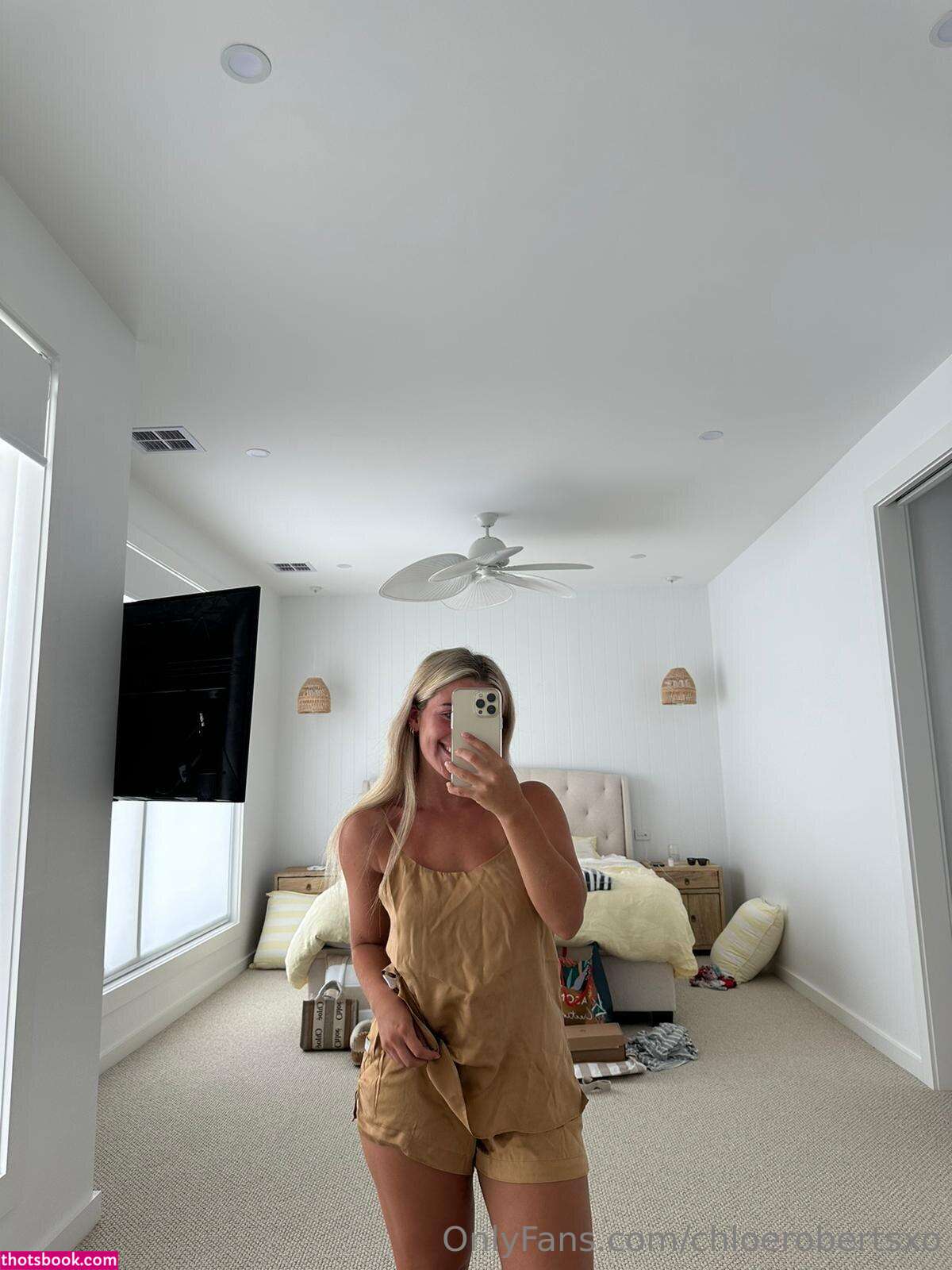 Chloe Roberts Photo #540573