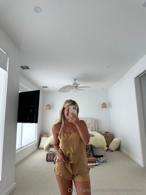 Chloe Roberts Photo #540573