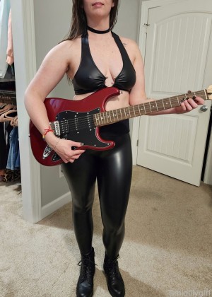 Timidlilygirl Photo #17