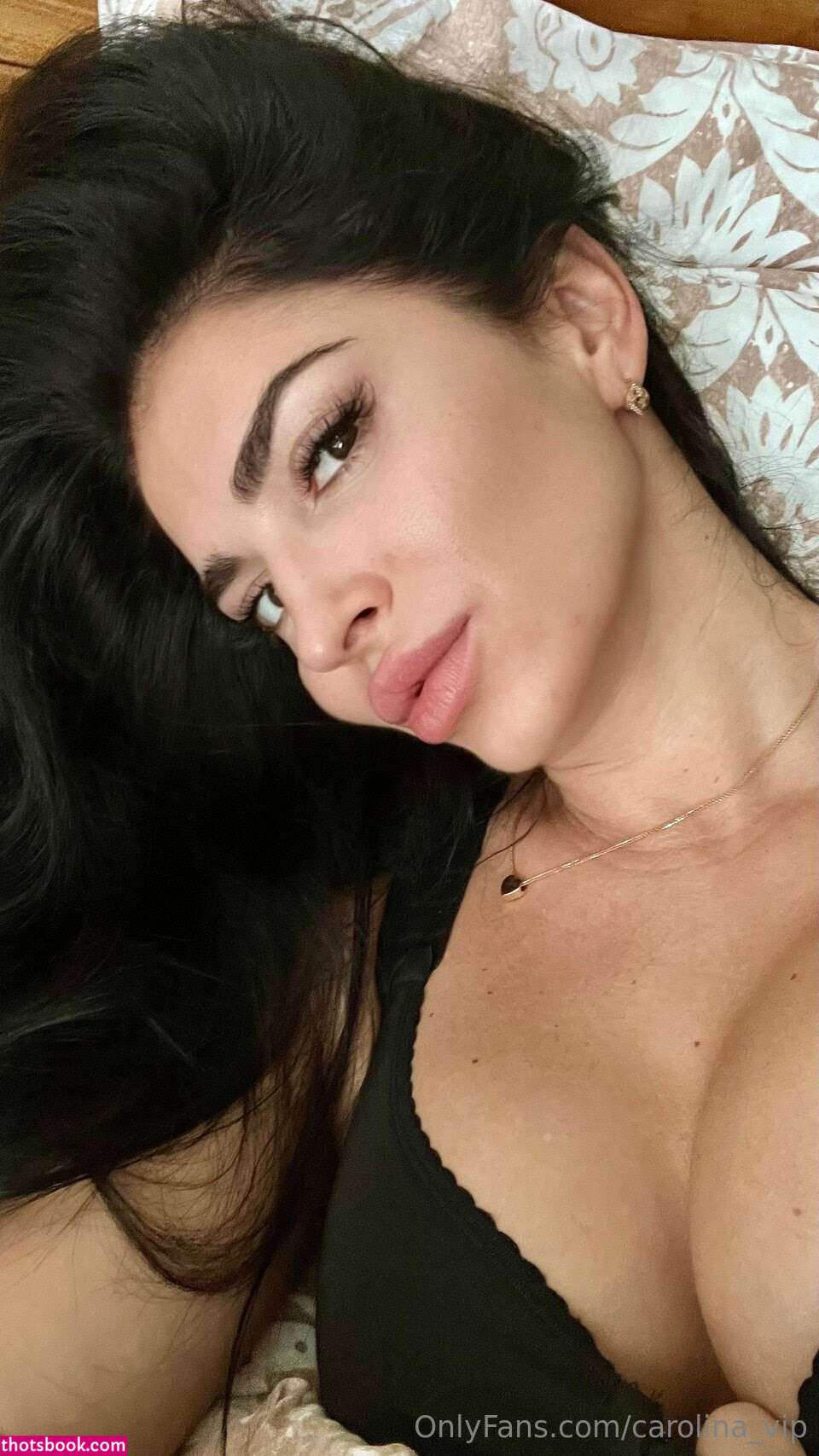 Caroline ASMR Photo #9