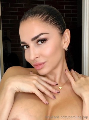 Caroline ASMR Photo #6