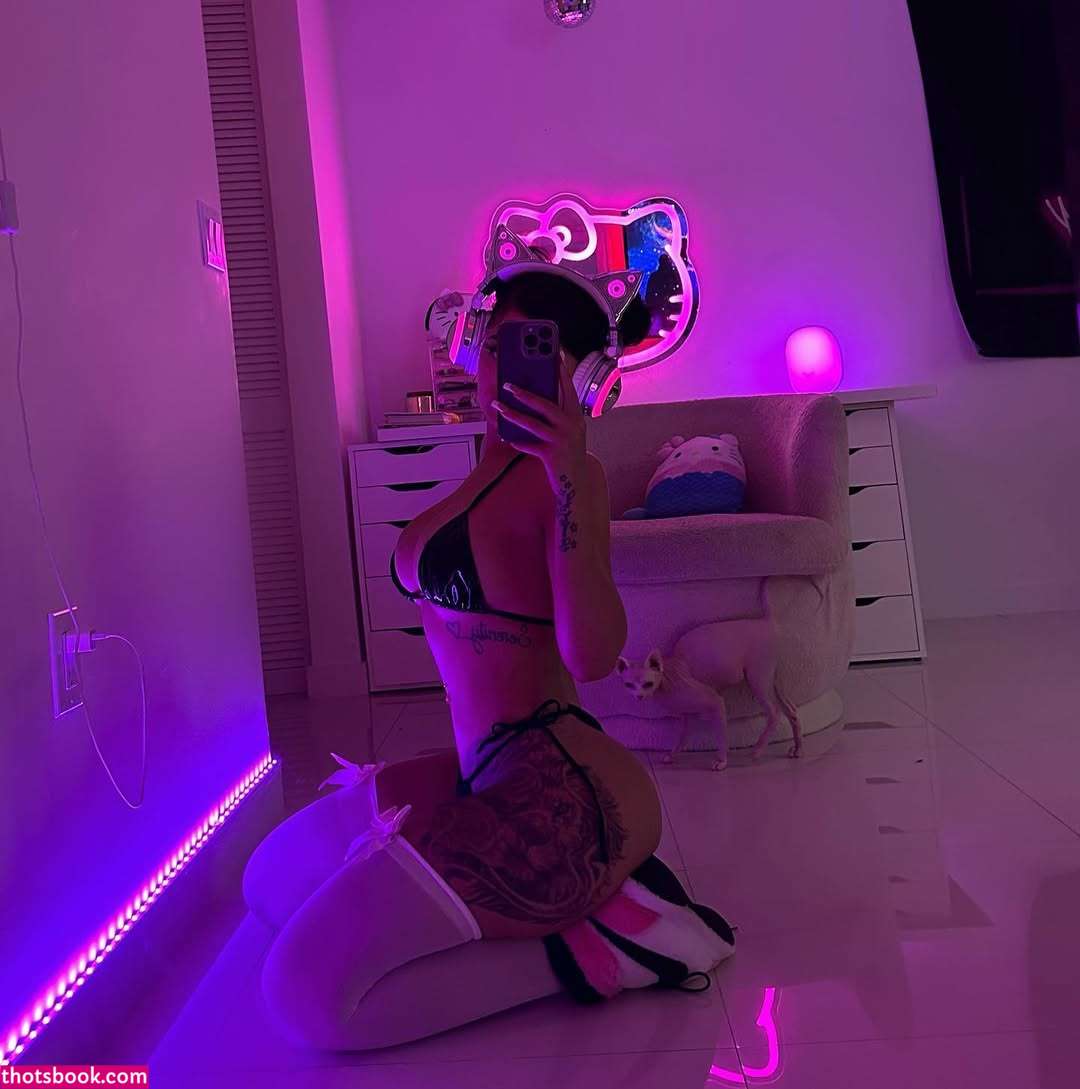 Xtiffymonroee Photo #9