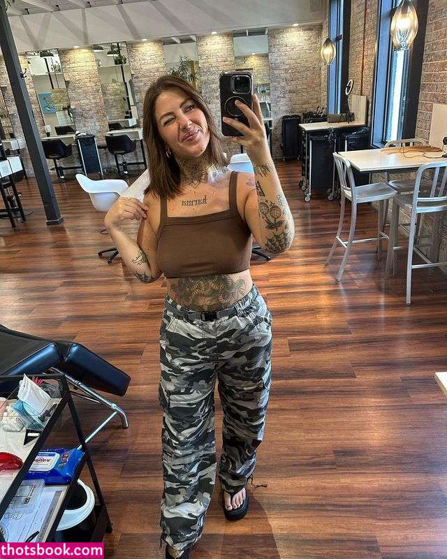 India Goldstien Photo #6