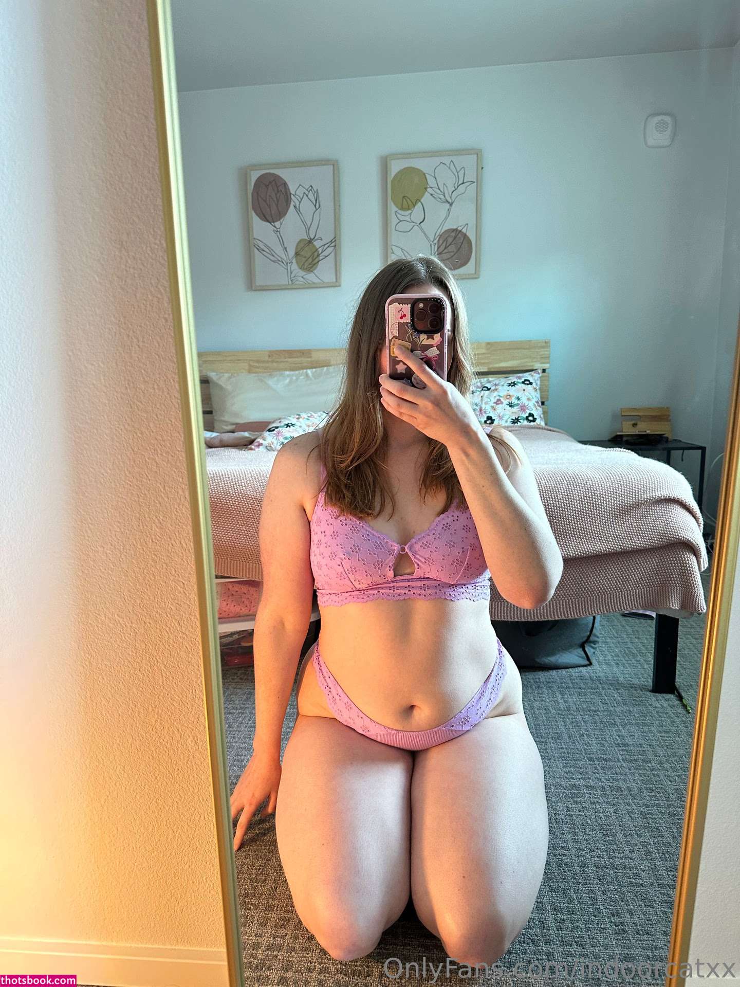 Indoorcatxx Photo #19