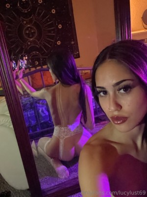 lucylust18 Photo #16