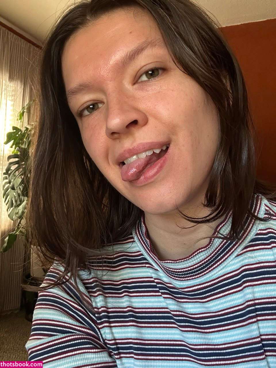 Stickyolivia Photo #7