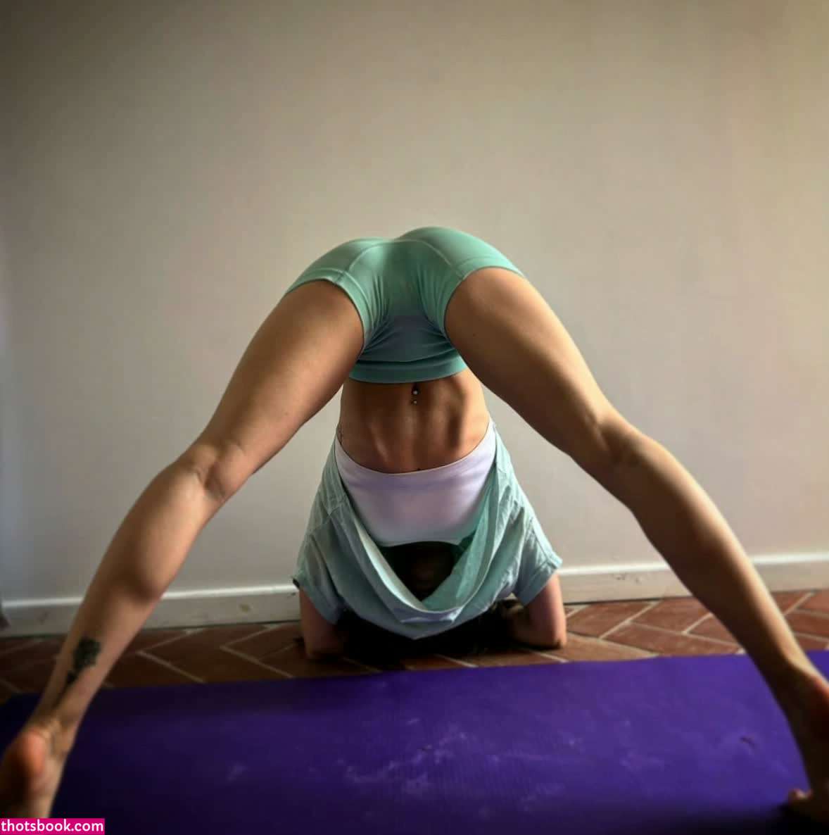 Sidney Apple Photo #6