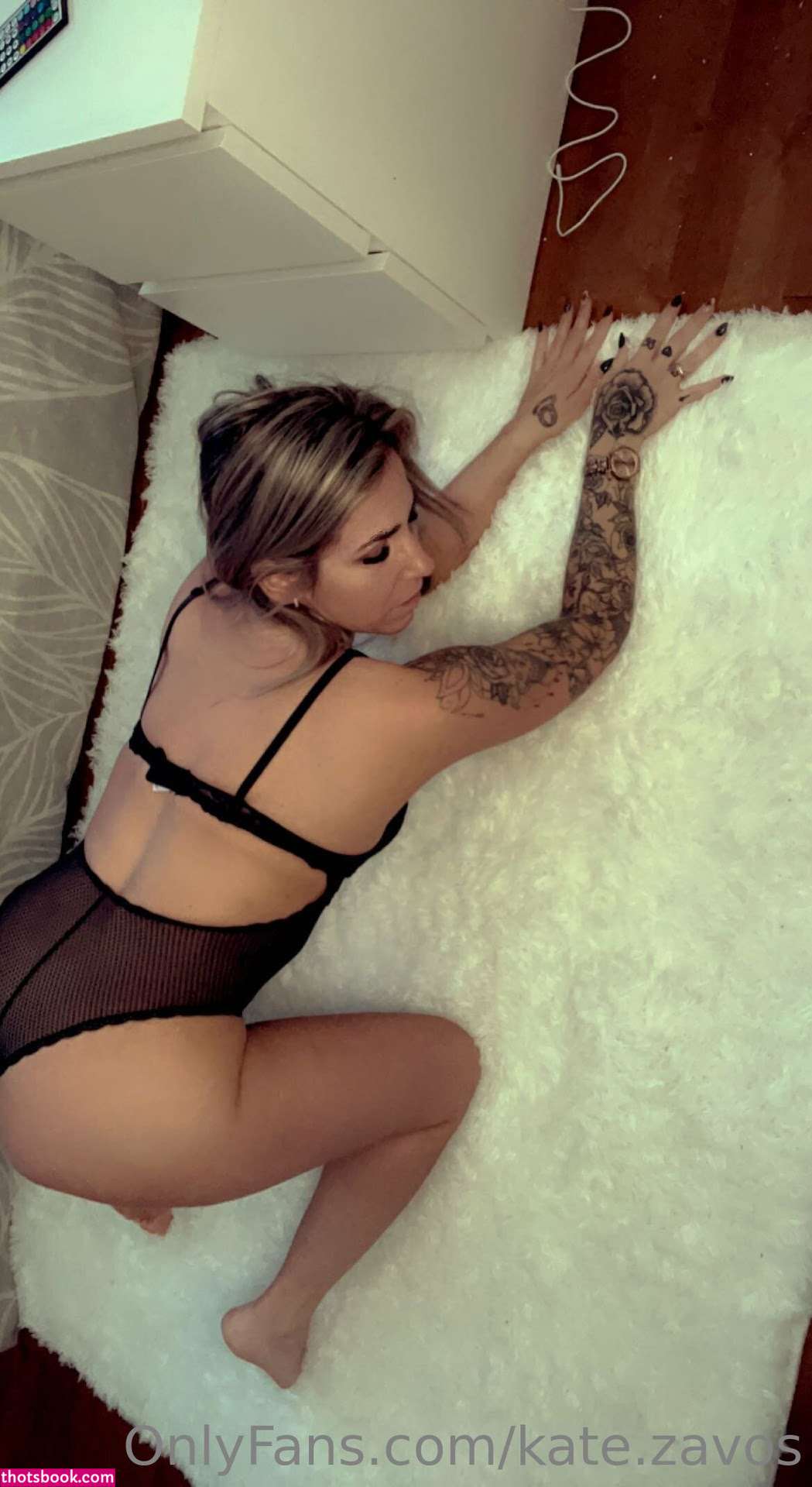 Kate Zavos Photo #33