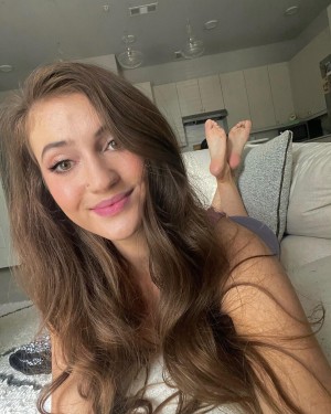 Serena Dixon Photo #6