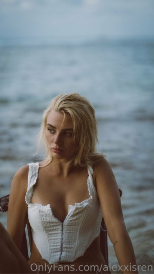 alexxisren Photo #39