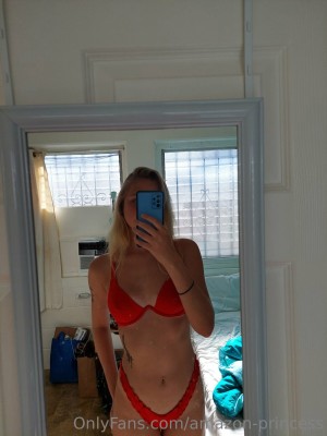 Amber Johnstone Photo #2