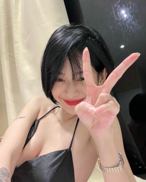 Redlip Chakvai Photo #22