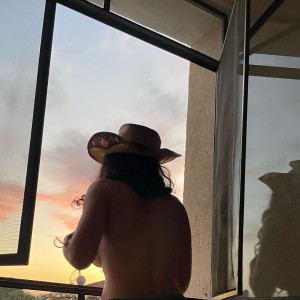 Romi Henenson Photo #8