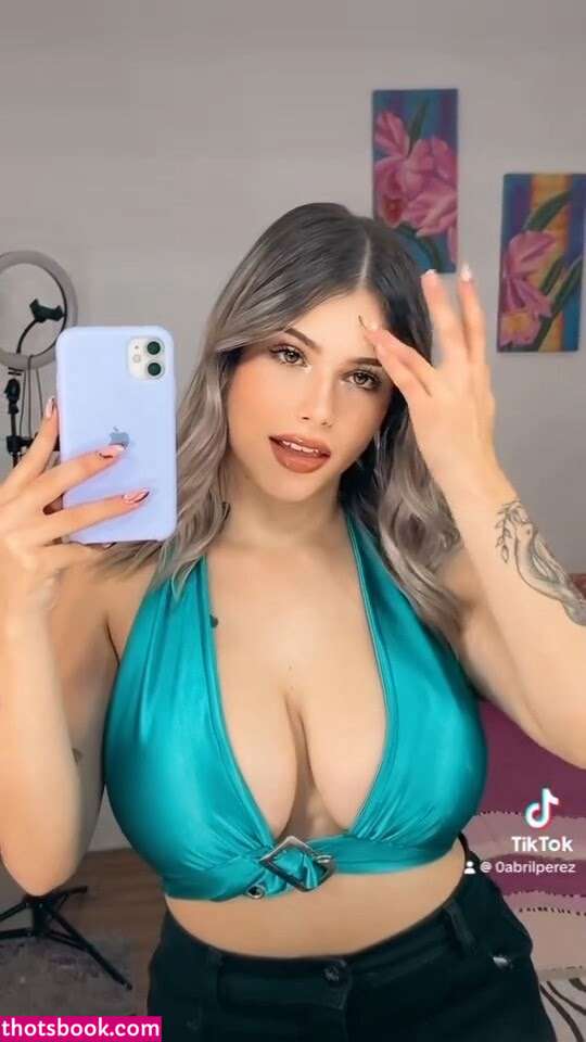 Abril Perez Photo #35