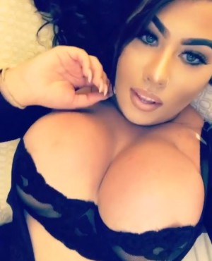 Jenny Castro Photo #3