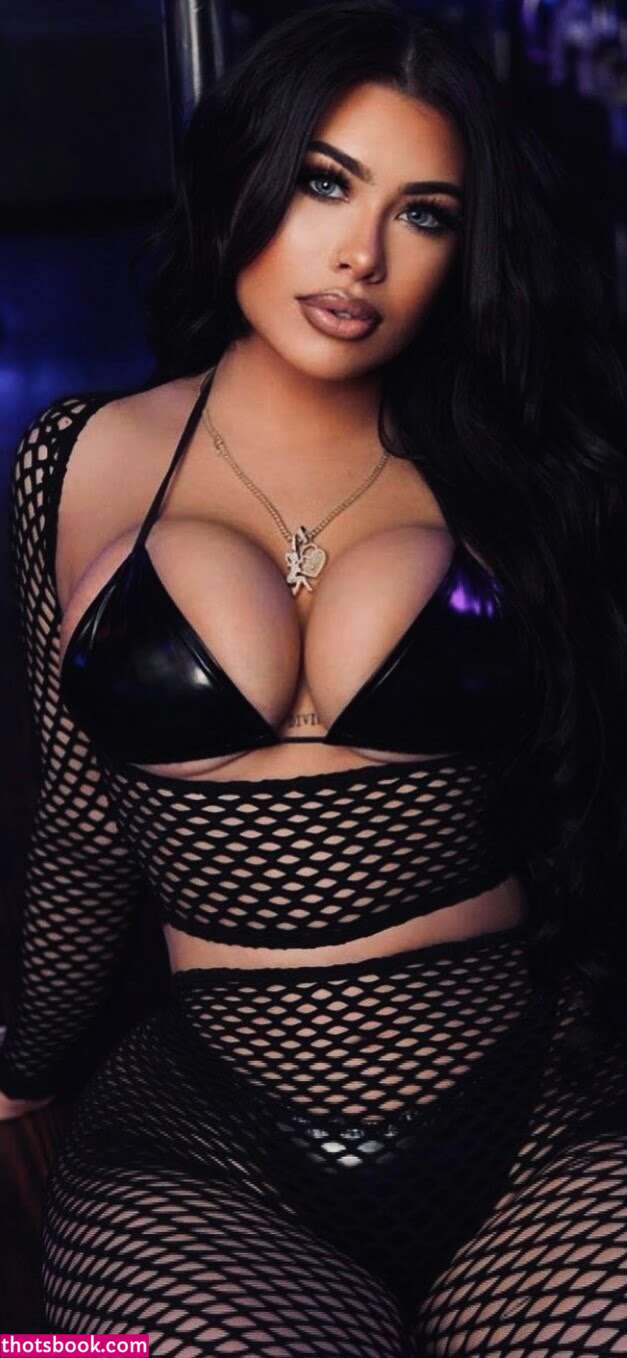 Jenny Castro Photo #15