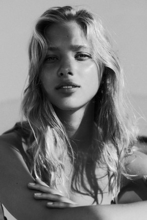 Laura Oganessian Photo #16