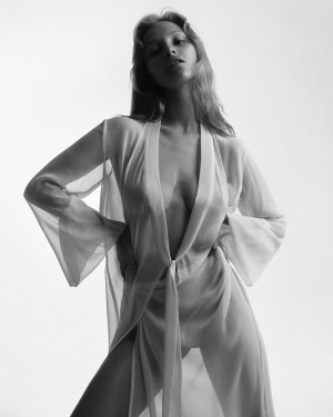 Laura Oganessian Photo #25