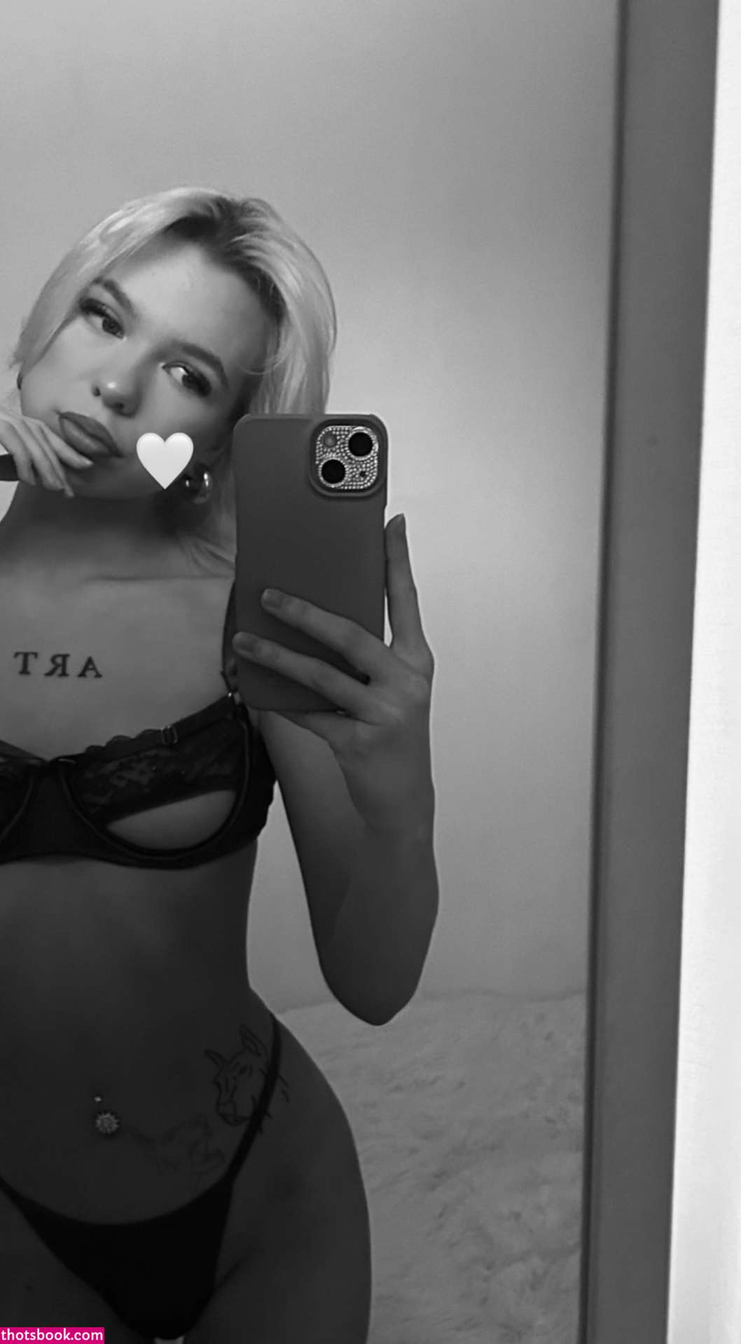 Neea Kuosmanen Photo #24