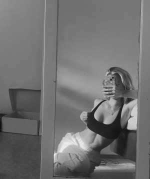 Neea Kuosmanen Photo #35